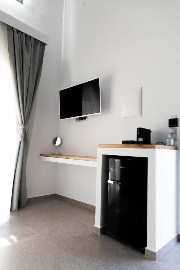 Skyros Blue Suites Εξωτερικό φωτογραφία